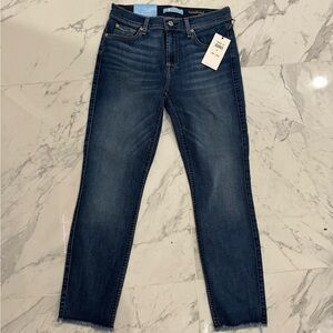 7 For All Mankind Roxanne Ankle Clssc Skinny Jean. Sz 27, Raw Hem, New with tags